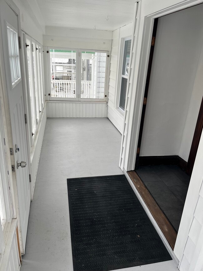 351 Tennyson Ave in Syracuse, NY - Foto de edificio - Building Photo