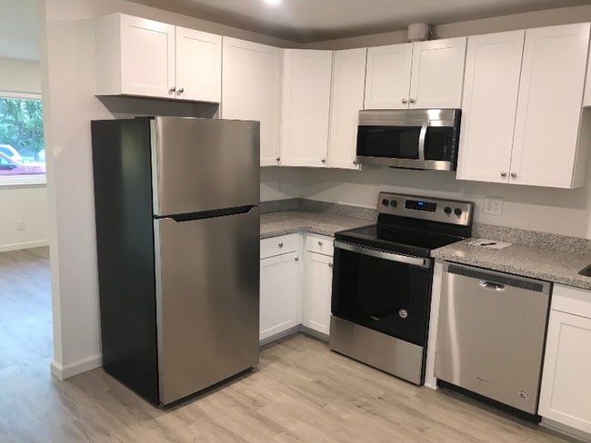 811 El Cerrito Way in Gilroy, CA - Foto de edificio - Building Photo