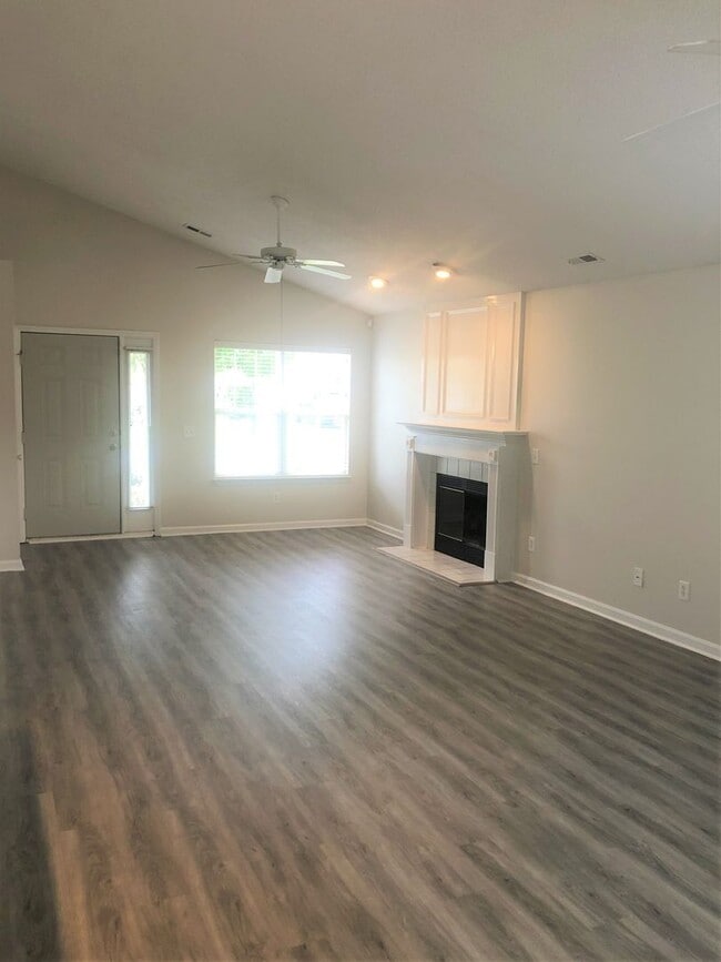 4315 Lakemoor Dr in Wilmington, NC - Building Photo - Building Photo