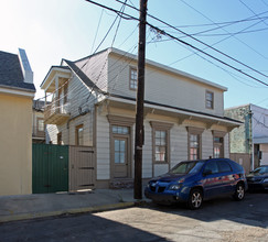 1028 Kerlerec St in New Orleans, LA - Building Photo - Building Photo