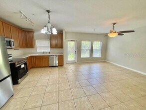 9870 Tivoli Villa Dr in Orlando, FL - Building Photo - Building Photo