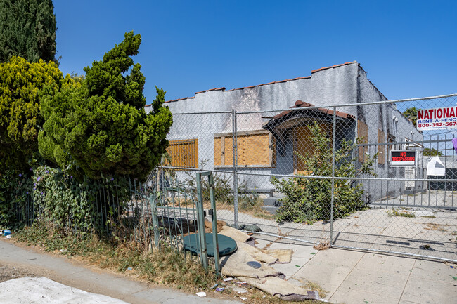 432 N Normandie Ave in Los Angeles, CA - Building Photo - Building Photo