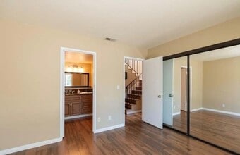 2135 E Valley Pkwy in Escondido, CA - Building Photo - Building Photo