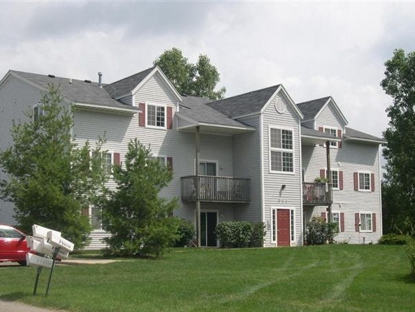 Randall Ridge Apartments in Coopersville, MI - Building Photo