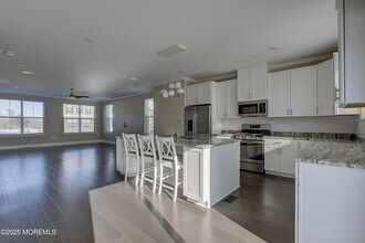26 Mariveles Wy in Tinton Falls, NJ - Building Photo - Building Photo
