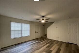 2900 Colt Dr NE in Knoxville, TN - Foto de edificio - Building Photo