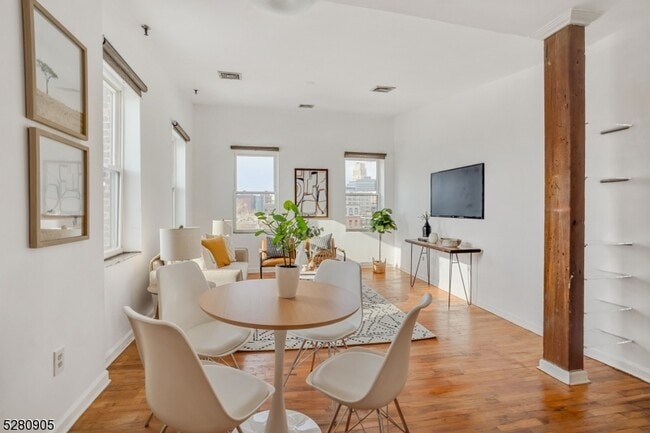 54-60 McWhorter St in Newark, NJ - Building Photo - Building Photo