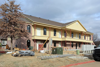 Noble Oaks III EX in Fayetteville, AR - Building Photo - Building Photo