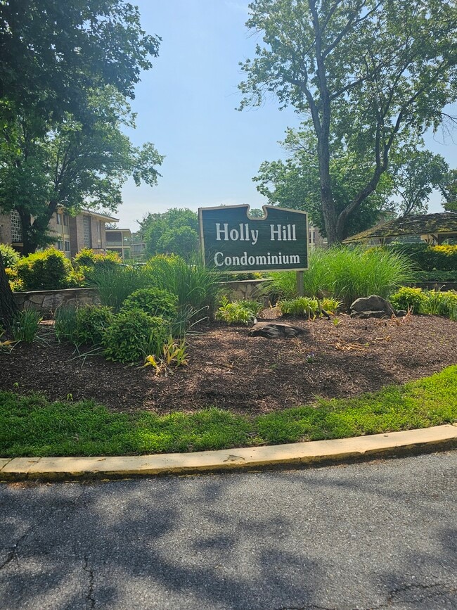 property at 7179 Donnell Pl