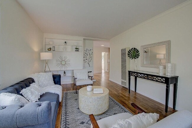 78 James Dr in Ventura, CA - Building Photo - Building Photo
