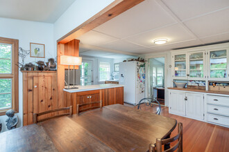 46 Oak Ln in Amagansett, NY - Building Photo - Building Photo