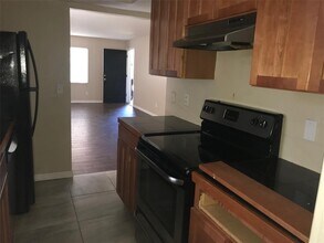 517 S Hyer Ave in Orlando, FL - Building Photo - Building Photo