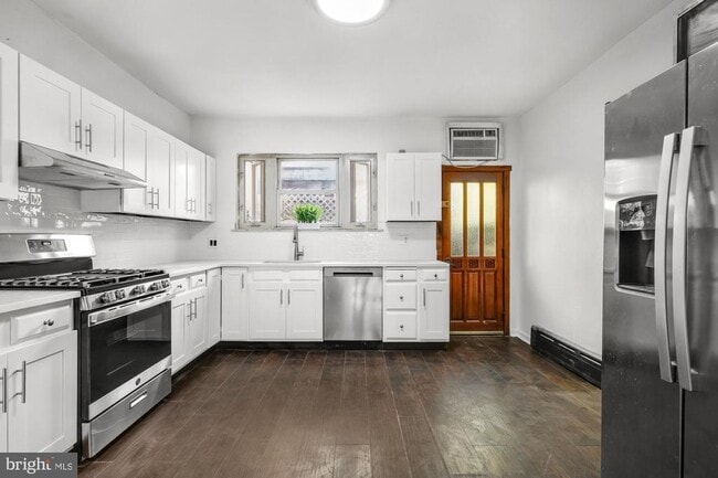 property at 2212 S Bouvier St