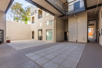 Cornerstone Lofts in San Diego, CA - Foto de edificio - Building Photo