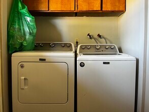 925 Olympic Ave in Medford, OR - Building Photo - Building Photo