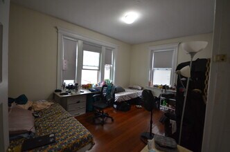 1778 Beacon St, Unit 1A in Brookline, MA - Building Photo - Building Photo