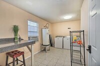 2211 Blodgett St photo'