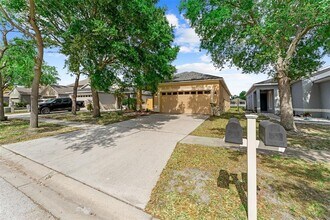 8420 Deer Chase Dr in Riverview, FL - Building Photo - Building Photo