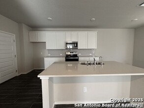 2401 Ayers Dr in Seguin, TX - Building Photo - Building Photo