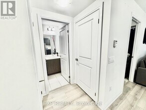 85-285 Attmar Dr in Brampton, ON - Building Photo - Building Photo