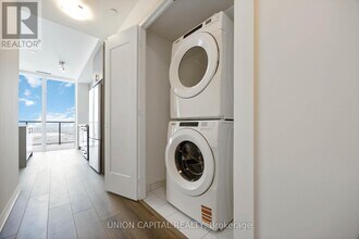 8960 Jane St in Vaughan, ON - Building Photo - Building Photo