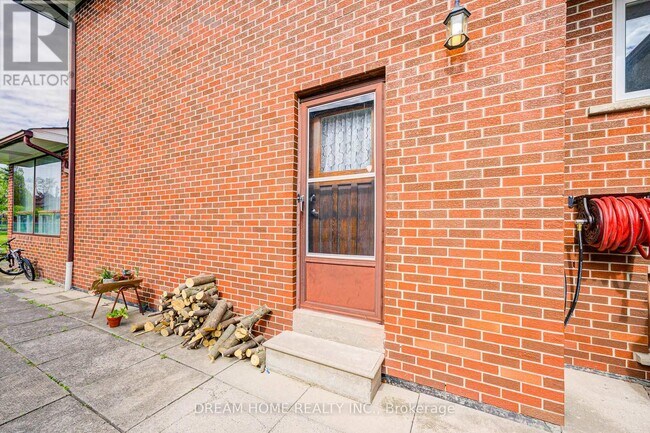 98 Weldrick Rd W in Richmond Hill, ON - Building Photo - Building Photo