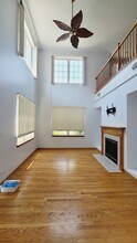2592 Hillsboro Blvd in Aurora, IL - Building Photo - Building Photo