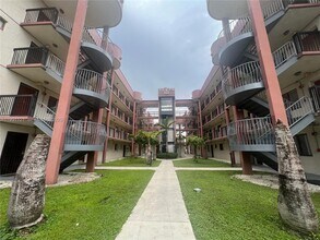 5420 W 21st Ct in Hialeah, FL - Building Photo - Building Photo