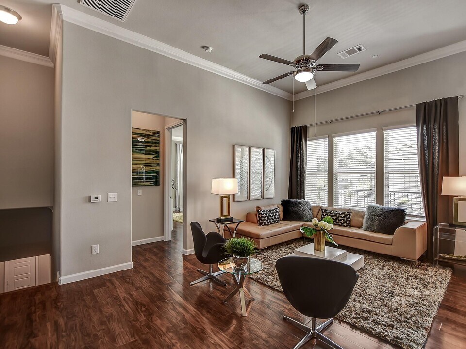 2443 FM 1488 in Conroe, TX - Foto de edificio