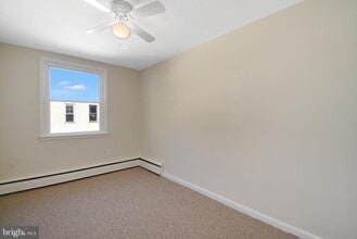 2407 Manor Rd in Havertown, PA - Building Photo - Building Photo