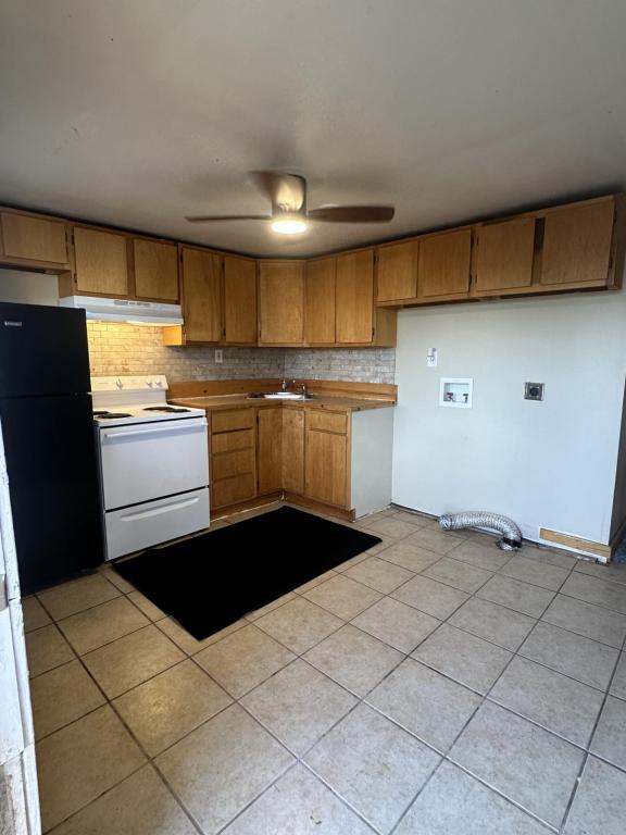 1004 8th St in Levelland, TX - Building Photo - Building Photo