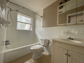 1127 Jones Ave, Unit 1127 in Inverness, FL - Foto de edificio - Building Photo