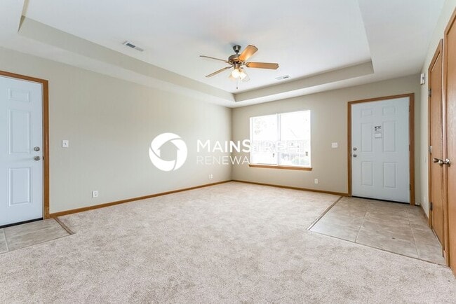 204 Palmer Ct in Pleasant Hill, MO - Building Photo - Building Photo