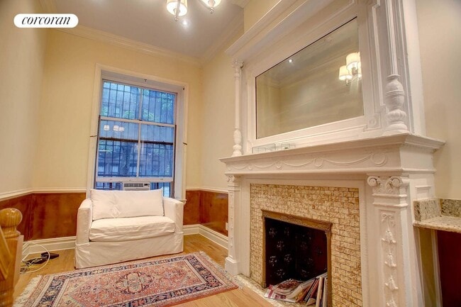 property at 47 W 90th St