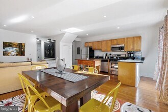2134 Locust St in Philadelphia, PA - Building Photo - Building Photo