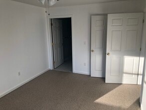 303 Lime Kiln Rd in South Burlington, VT - Building Photo - Building Photo