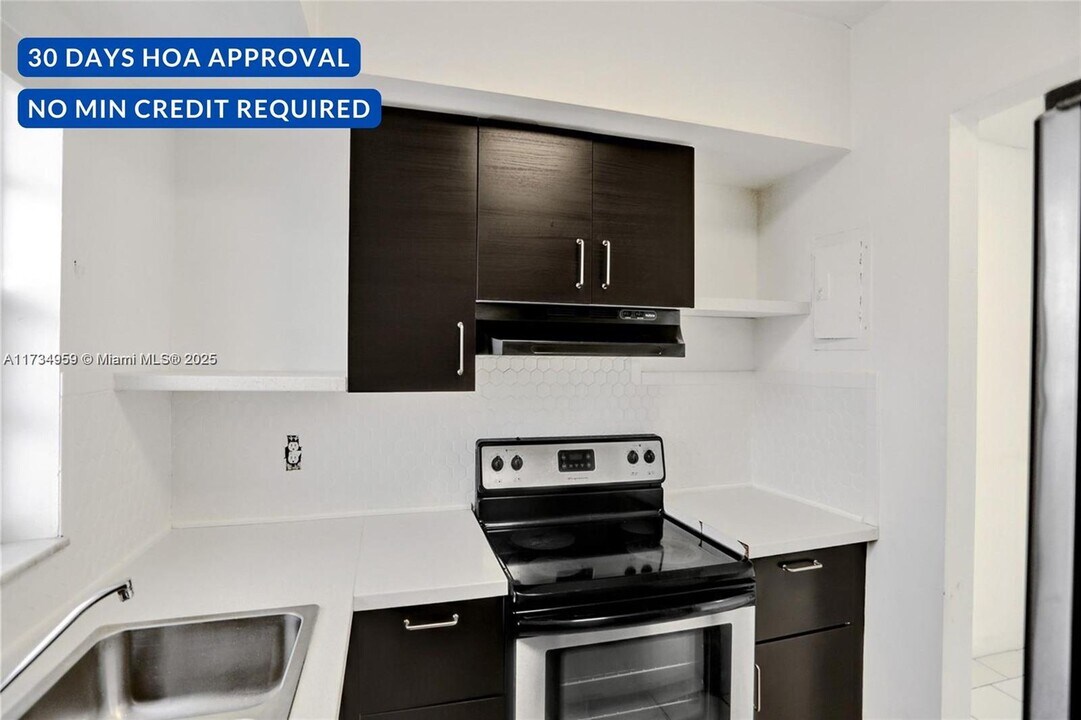 3530 NW 43rd Ave-Unit -103 in Lauderdale Lakes, FL - Building Photo