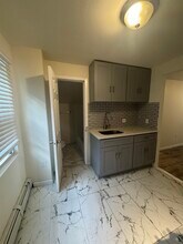 386 Kennedy Dr in Fairview, NJ - Building Photo - Building Photo