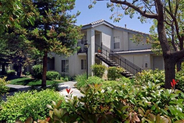 Villa Mondavi in Bakersfield, CA - Foto de edificio - Building Photo