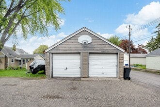 1360 Dale St N in St. Paul, MN - Building Photo - Building Photo