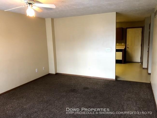 1220 Wall St-Unit -B in Normal, IL - Building Photo - Building Photo