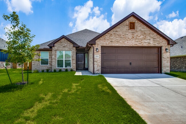 property at 2904 Clover Dr