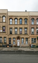 258 Irving Ave in Brooklyn, NY - Building Photo - Building Photo