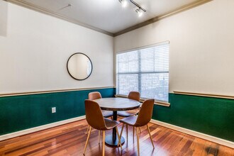6500 Champion Grandview Way in Austin, TX - Building Photo - Building Photo