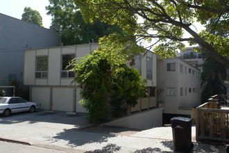 380 Adams St in Oakland, CA - Building Photo - Building Photo