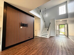 924 Park Hill Cir in Aurora, IL - Building Photo - Building Photo