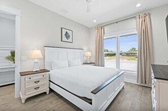 322 E Lakeshore Dr in Panama City Beach, FL - Building Photo - Building Photo