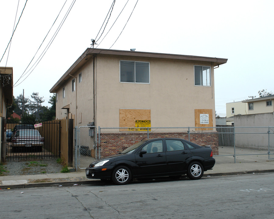 118 15th St in Richmond, CA - Building Photo