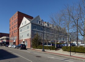 32 Park St in Attleboro, MA - Building Photo