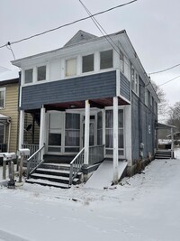 773 Bedford St, Unit Apt A in Claysburg, PA - Building Photo - Building Photo